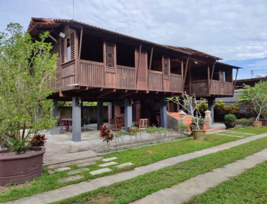 Villa Kemboja Batu Pahat