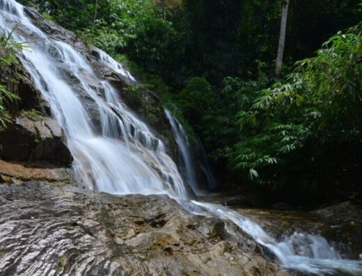 Gunung Ledang Lagenda (Waterfall)
