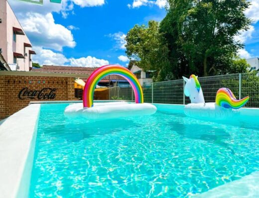 Kluang Swimming Pool Blues 11 Retro Homestay