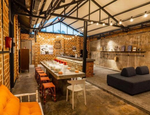 Kluang Swimming Pool Blues 11 Retro Homestay