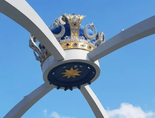 Laman Mahkota Istana Bukit Serene