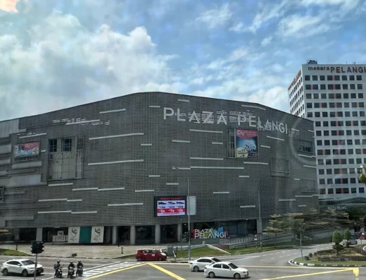 Plaza Pelangi